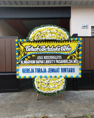Papan Bunga Duka di Pawenang