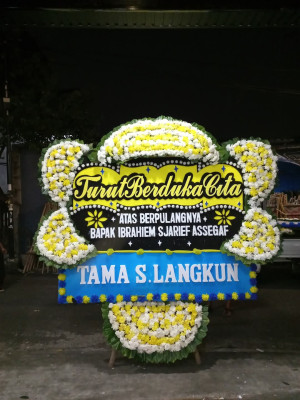 Papan Bunga Duka di Pawenang
